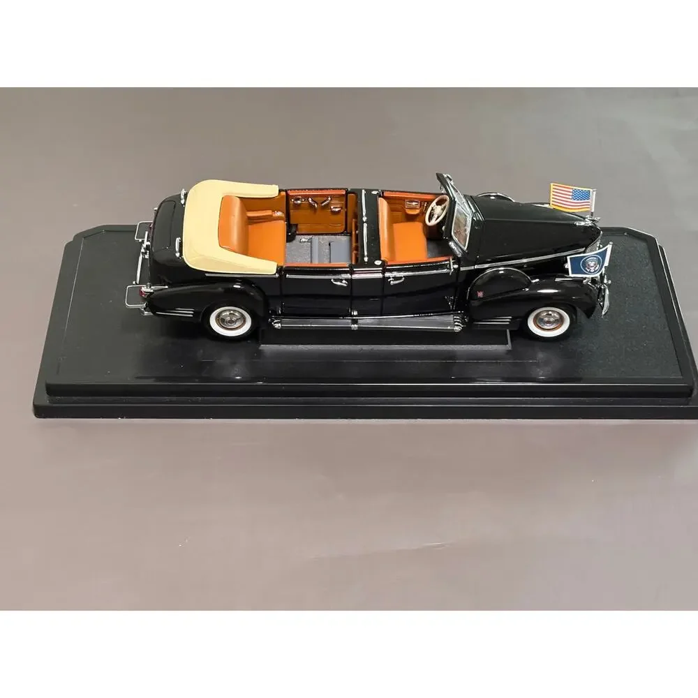 Road Signatures 1938 Cadillac V-16 Presidential Limo Diecast 1:24 Roosevelt